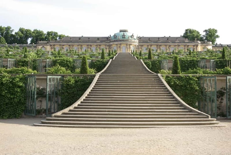 Potsdam: 5-Hour-Tour "Parks & Palaces" from Berlin by VW-Bus - Cecilienhof and the Potsdam Conference