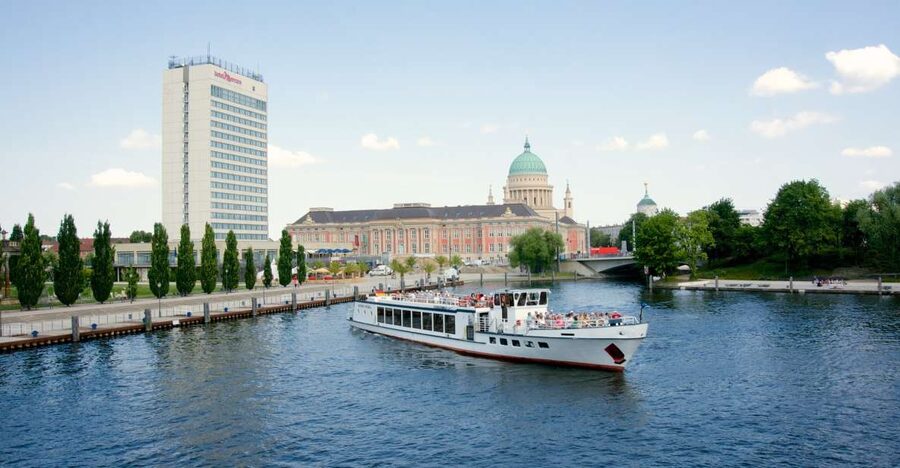 Potsdam: Palace Tour by Boat - From the harbor toward Babelsberg Park