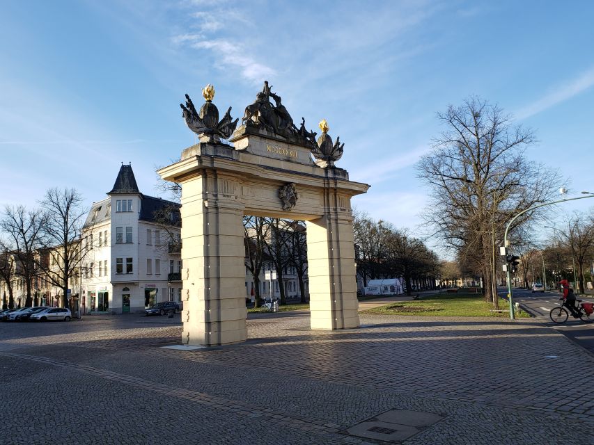 Potsdam: Private Walking Tour of Potsdam and Sanssouci - Cobblestones and brickwork in the Dutch Quarter