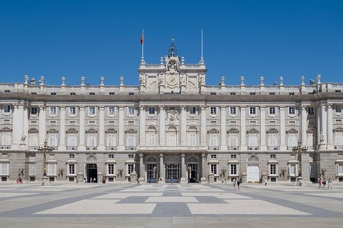 Prado Museum & Royal Palace: Madrid Guided Tour in English - The Royal Palace in about 90 minutes