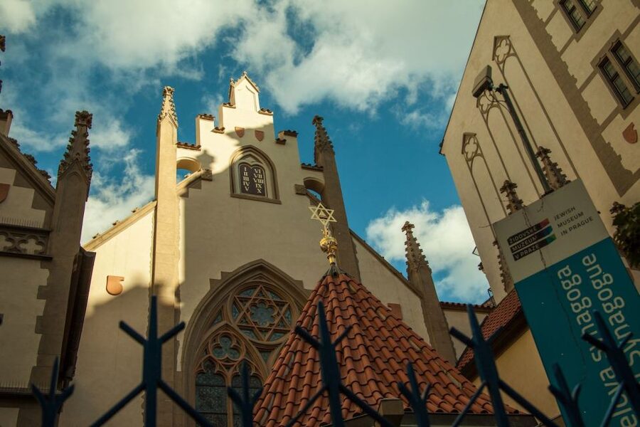 Prague: 3-Hour Old Town and Prague Castle Tour in German - Why this three-hour route works so well