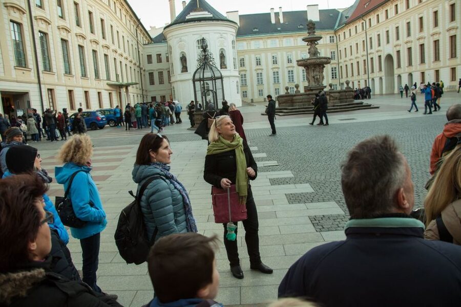 Prague: 3-Hour Old Town and Prague Castle Tour in German - Old Town Square: Prague’s grand opening scene