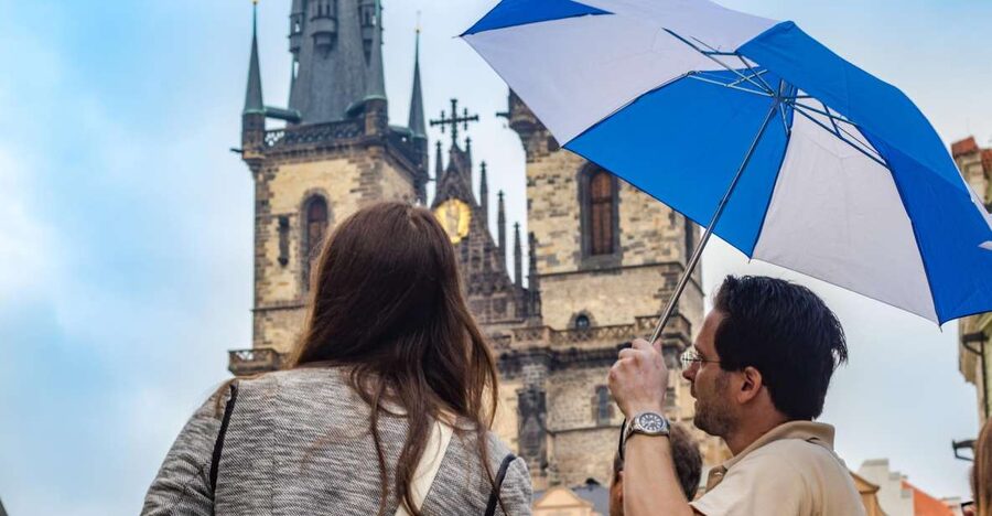 Prague: 3-Hour Walking Tour of Old Town & Prague Castle - Pace, comfort, and the right time to go
