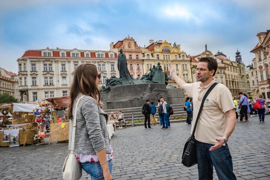 Prague: 3-Hour Walking Tour of Old Town & Prague Castle - What the $30 price really buys you