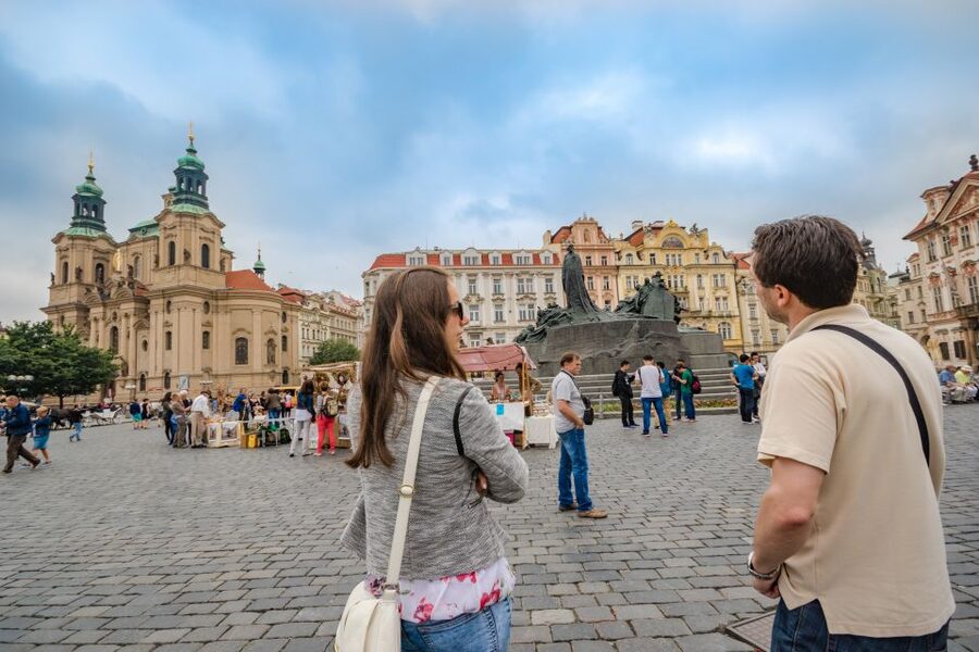 Prague: 3-Hour Walking Tour of Old Town & Prague Castle - Old Town Square, where Prague’s stories begin