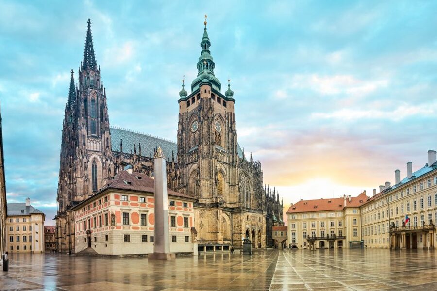 Prague Castle & Castle District: 2-Hour Guided Tour - Key points to know before booking