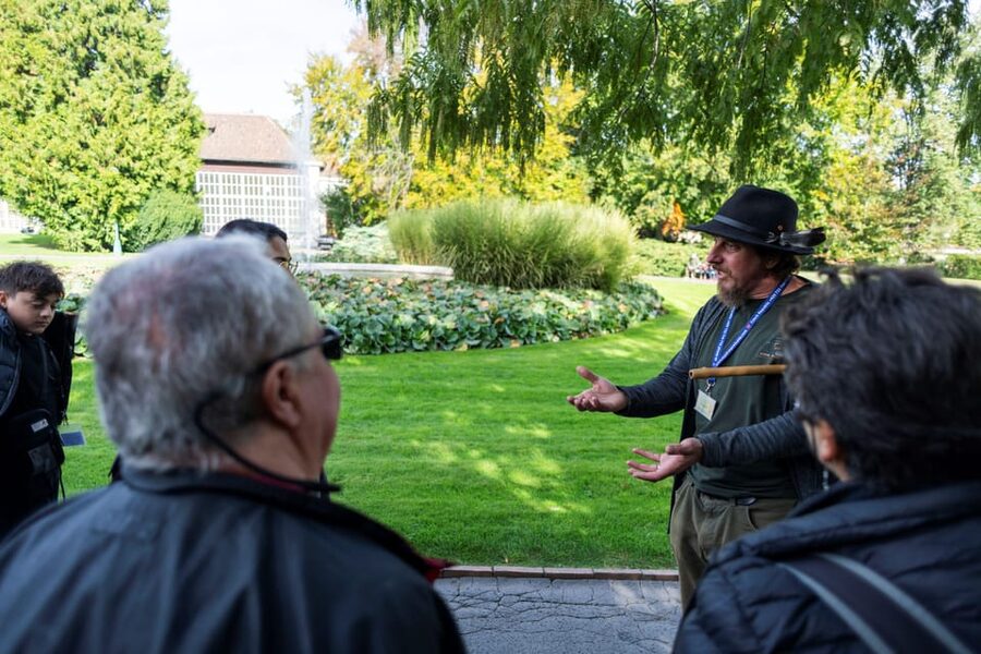 Prague Castle Interiors, Bus Tour and Vltava River Cruise - Golden Lane and Daliborka Tower
