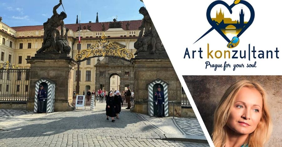Prague Castle Interiors & Changing of the Guard-Small group - St. Vitus Cathedral and St. Wenceslas Chapel