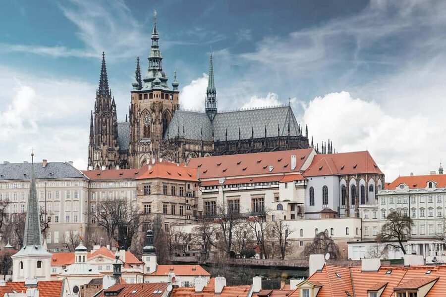 Prague Castle, St. Vitus Cathedral, Royal Palace, St. George's Basilica - Meeting at Pražský hrad tram stop