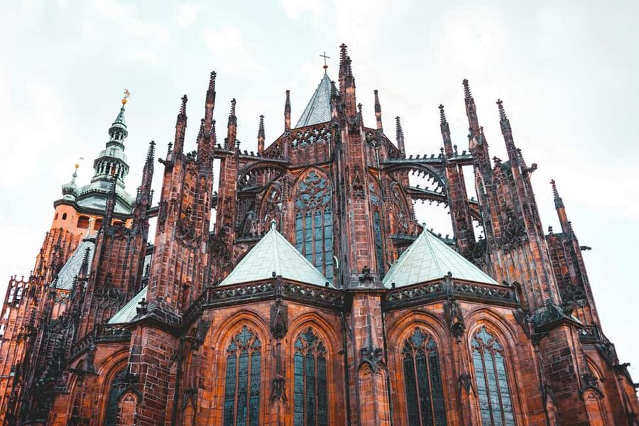 Prague Castle, St. Vitus Cathedral, Royal Palace, St. George's Basilica - The Old Royal Palace and a window that changed Europe
