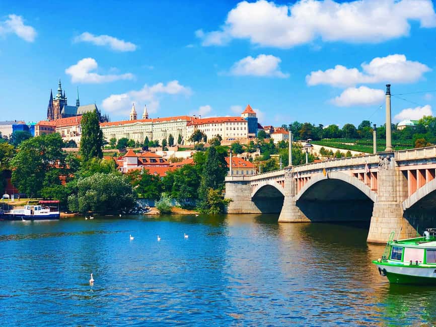 Prague Castle, St. Vitus Cathedral, Royal Palace, St. George's Basilica - St. Georges Basilica and the older castle