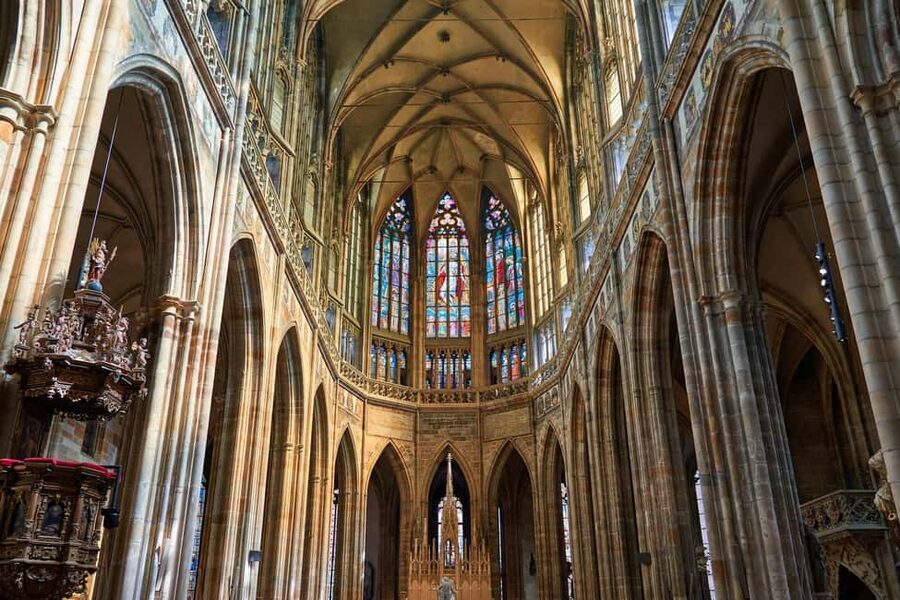 Prague Castle, St. Vitus Cathedral, Royal Palace, St. George's Basilica - St. Vitus Cathedral and the heart of Czech kingship