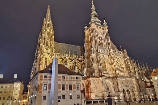 Prague Castle tour - Who should book this castle tour?