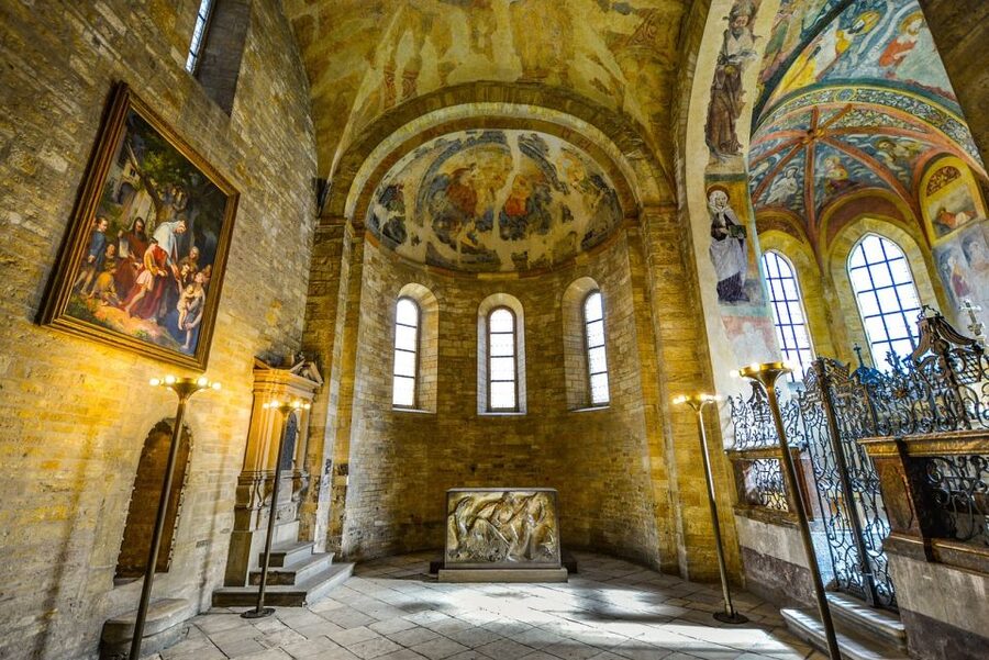 Prague Castle Tour With Tickets - Starting high above Prague Castle