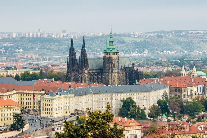 Prague Castle Walking Tour - Why Prague Castle works best with a guide