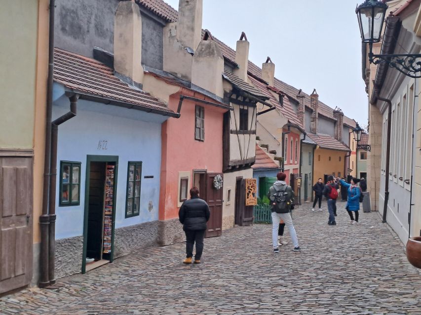 Prague: Tour to Prague Castle with tickets included. Spanish - What $64 Buys You