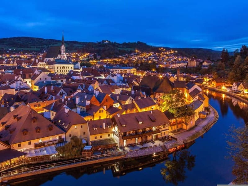 Prague: Transfer to Vienna via fabulous Cesky Krumlov - Why this transfer works better than a travel day