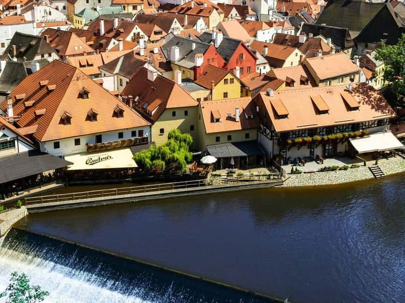 Prague: Transfer to Vienna via fabulous Cesky Krumlov - The second walk and time on your own