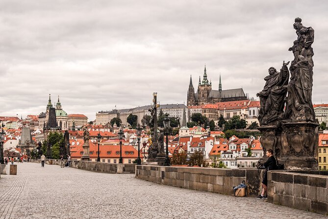 Prague Walking Tour of Old Town, Charles Bridge and Prague Castle - Walking from Old Town to Charles Bridge