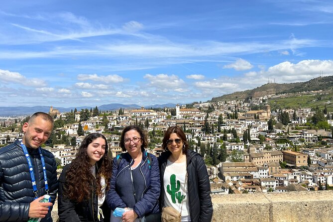 PREMIUM 2 Hour Alhambra and Generalife Tour + tickets - Starting at Cam. Viejo del Cementerio 19