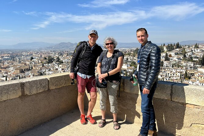 PREMIUM 2 Hour Alhambra and Generalife Tour + tickets - The missing Nasrid Palaces matter