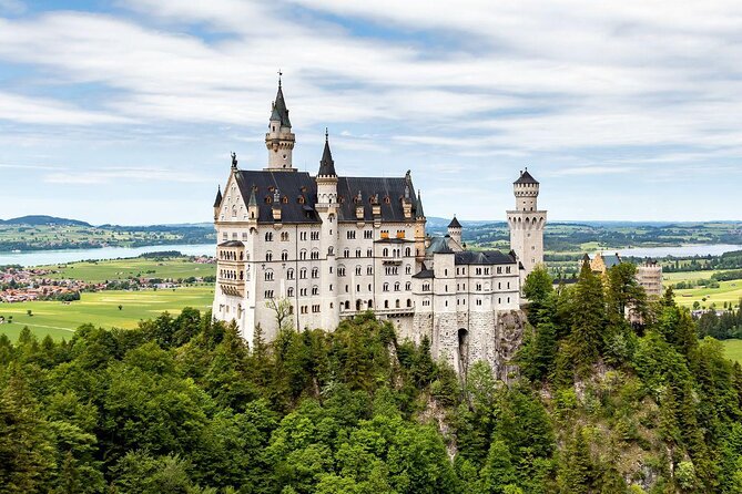Premium Neuschwanstein Castle and Linderhof VIP Tour from Munich - Marienbrücke and the best castle photograph