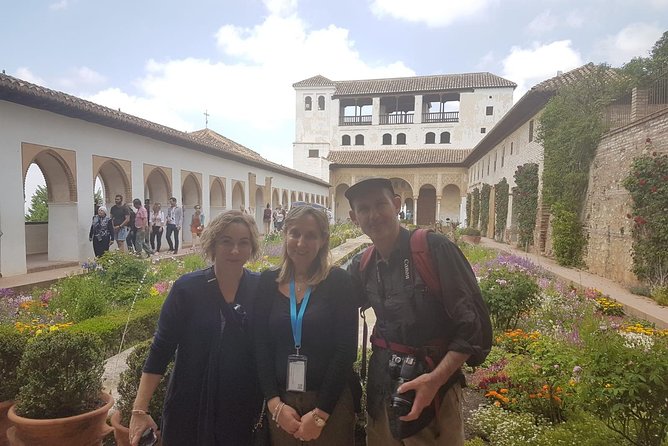 Private Alhambra Highlights Tour Including the Nasrid Palaces - Alcazaba: the best viewpoint