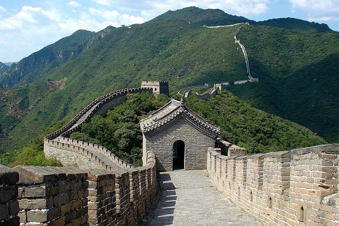 Private All-Inclusive Day Trip to Great Wall, Tian'anmen Square and Forbidden City - Practical details that can affect your day