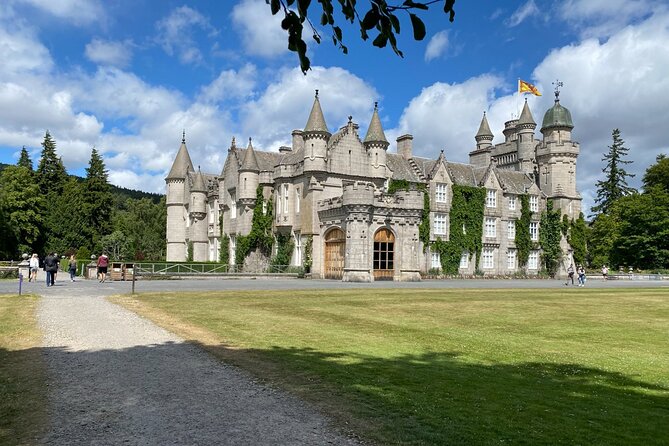 Private Balmoral Glamis Dunnottar Castles Tour from Aberdeen - Starting from Aberdeen at 8 a.m.