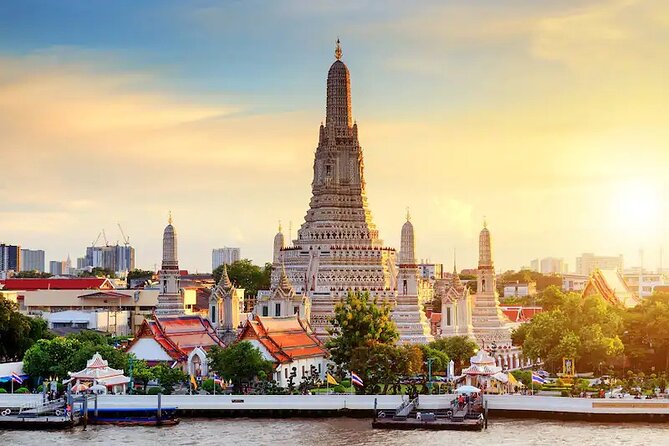 Private Bangkok Three Temples and Grand Palace Tour - Wat Phra Kaew and the Emerald Buddha