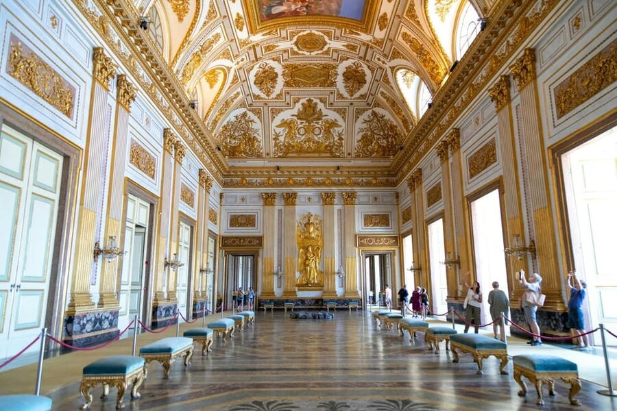 Private Caserta Royal Palace and Gardens Tour inc. Shuttle - The 10-minute shuttle to the English Garden