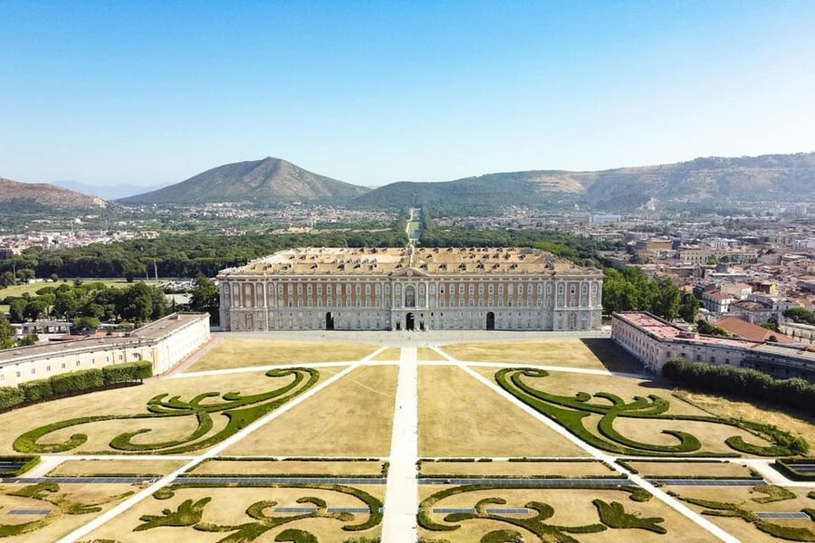 Private Caserta Royal Palace and Gardens Tour inc. Shuttle - Timing the three-hour visit