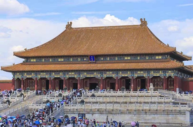 Private Day of Tiananmen Square, Forbidden City And Badaling Great Wall - Lunch before the Great Wall