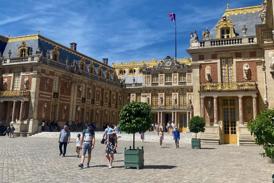 Private Fontainebleau, Versailles, Trianon from Paris - Returning to Paris by 7:30