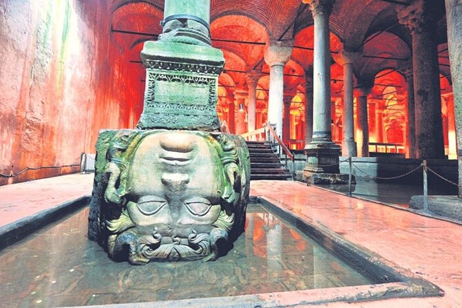 Private Guided Basilica Cistern and Topkapi Palace with Skip Line - Walking from the cistern to Topkapi Palace