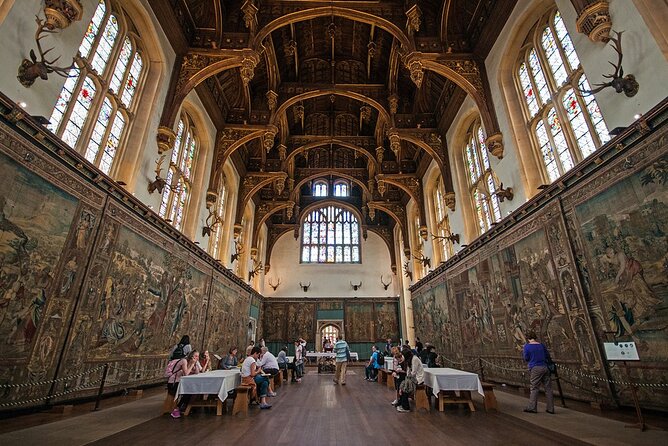 Private Guided Tour of Hampton Court Palace - The Baroque half and William III’s grand staircase