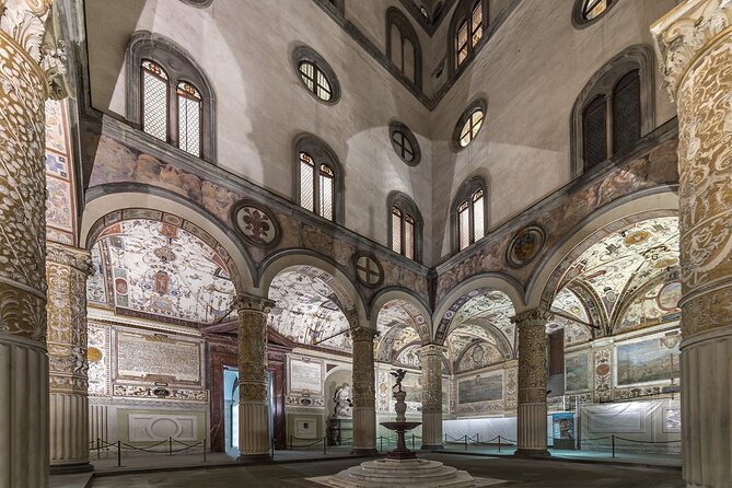 Private Guided Tour of Palazzo Vecchio in Florence - What the private format gives you