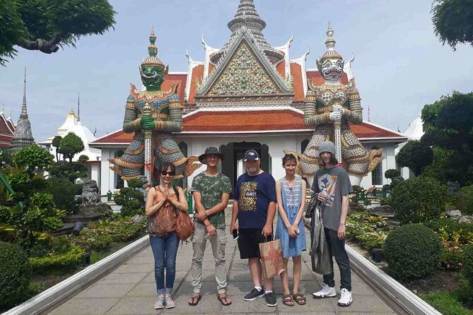 Private Half Day Tour in Bangkok with the Grand Palace - The Amulet Market and a more local stop