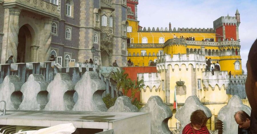 Private Half Day tour Sintra Pena Palace & Initiantion Well - Pickup From Lisbon or Cascais