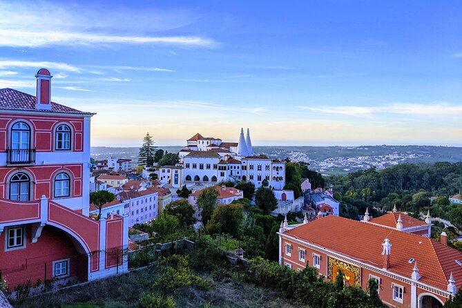 Private Local Sintra Tour: Palaces & Coast by Classic Car or Jeep - What the guides add to the day