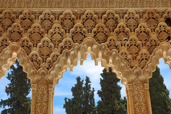 Private official tour guide for visit to Alhambra in Granada from Cordoba Hotel - Who Will Get the Most From This Day?