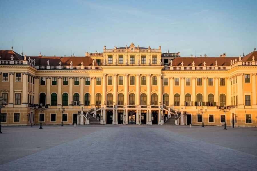 Private Schönbrunn Palace Tour: Entrance included - Key points at a glance