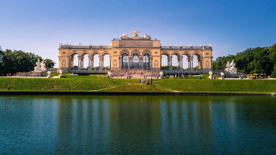 Private Schönbrunn Palace Tour: Entrance included - Why Schönbrunn works well as a two-hour tour