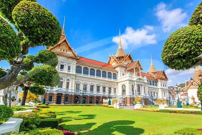 Private Tour: Bangkok's Grand Palace Complex and Wat Phra Kaew - What happens during the three-hour visit