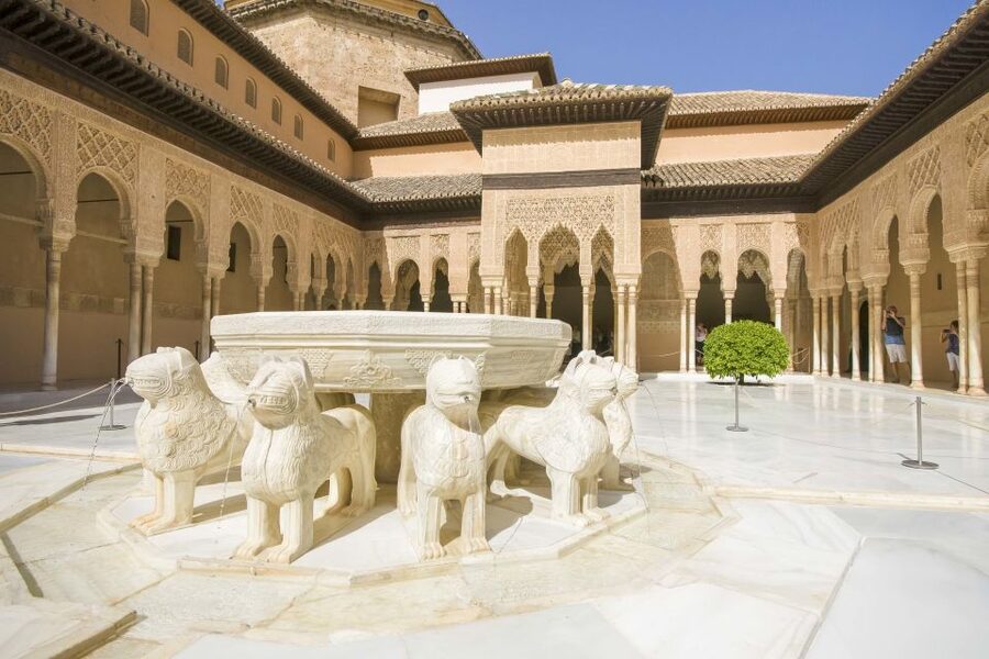 Private tour in all complete complex of Alhambra with ticket - Why the Alhambra Needs a Full-Complex Visit