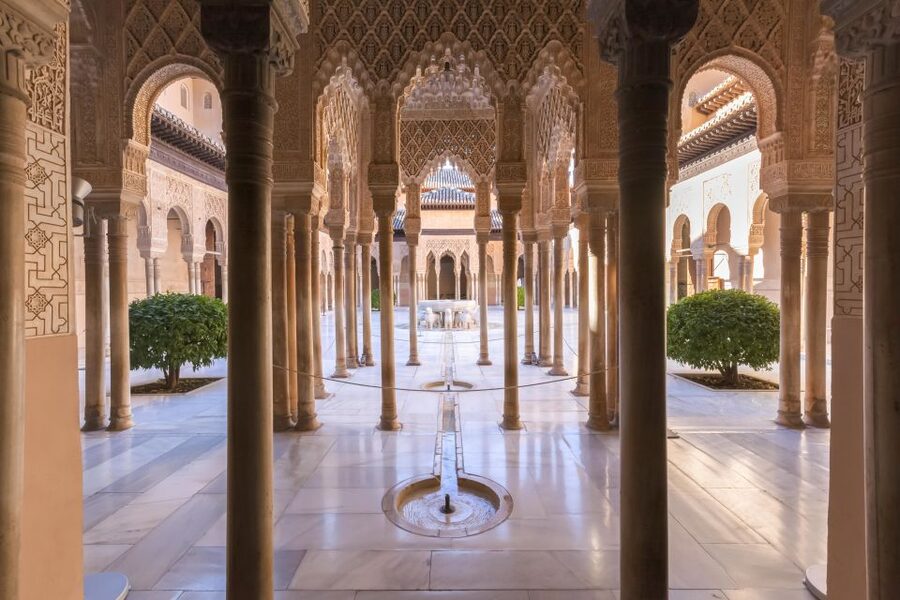 Private tour in all complete complex of Alhambra with ticket - Should You Book This Alhambra Tour?