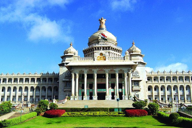 Private Tour: Palaces of Bangalore - Tipu Sultan’s 1791 teakwood palace