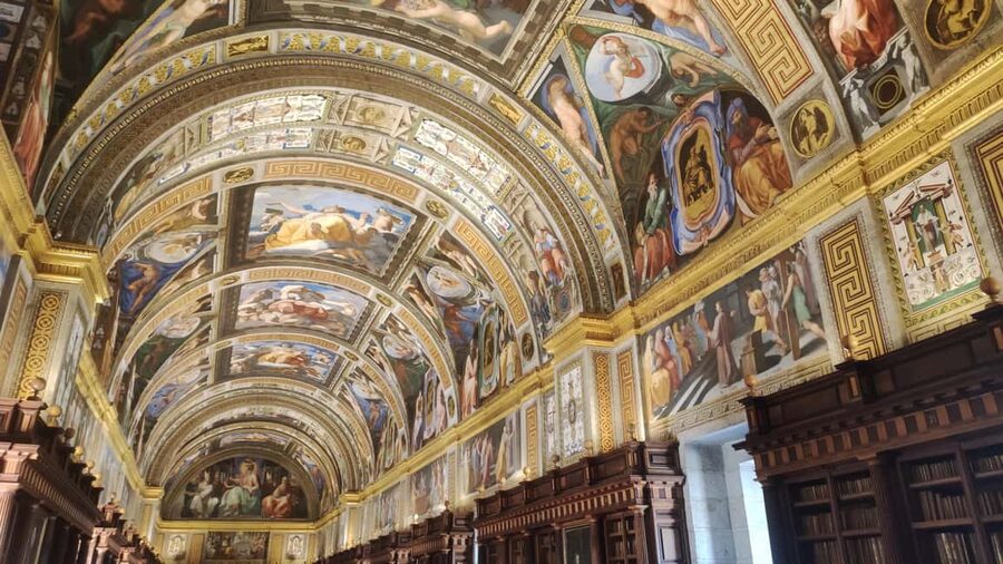 Private tour: San Lorenzo de El Escorial Monastery - Renaissance gardens, mountain views, and peacocks