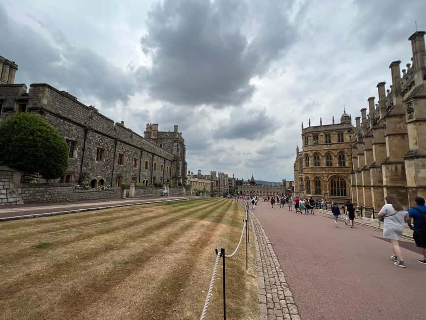 Private trip to Windsor Castle and Stonehenge - A practical Windsor and Stonehenge day