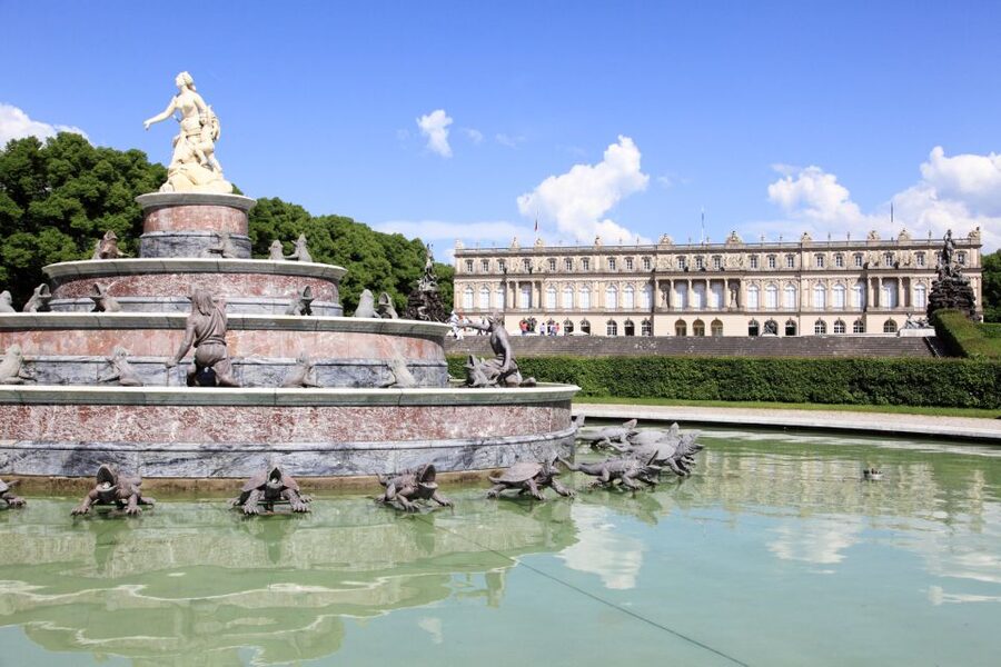 Private Van Tour to the Royal Palace of Herrenchiemsee - Who will enjoy this private excursion?